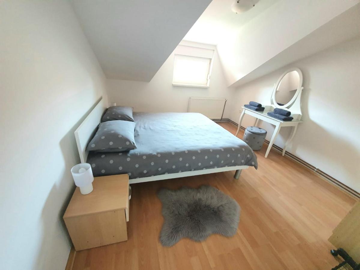 Apartment Lily Near Zagreb Airport Velika Gorica Esterno foto