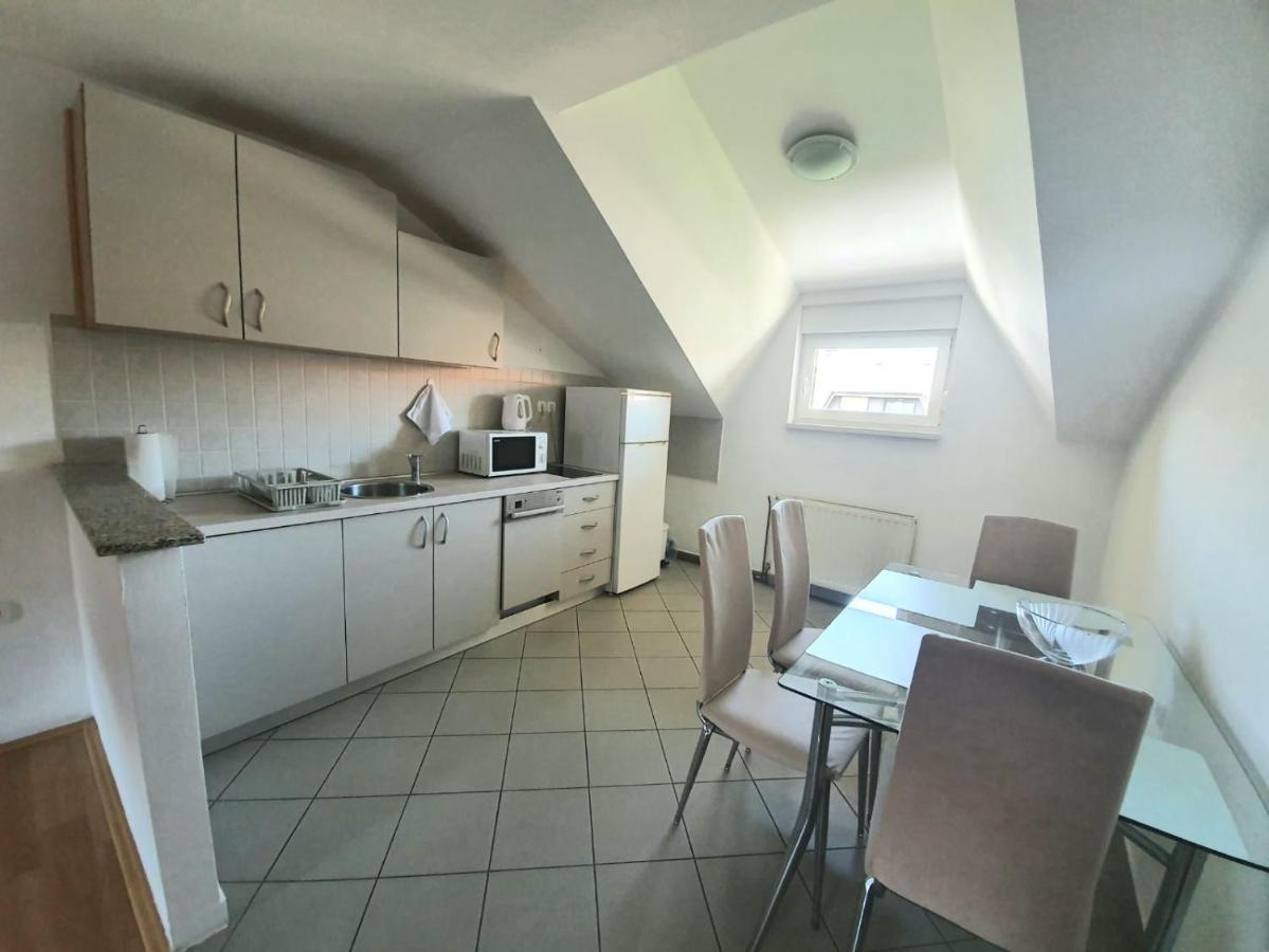 Apartment Lily Near Zagreb Airport Velika Gorica Esterno foto