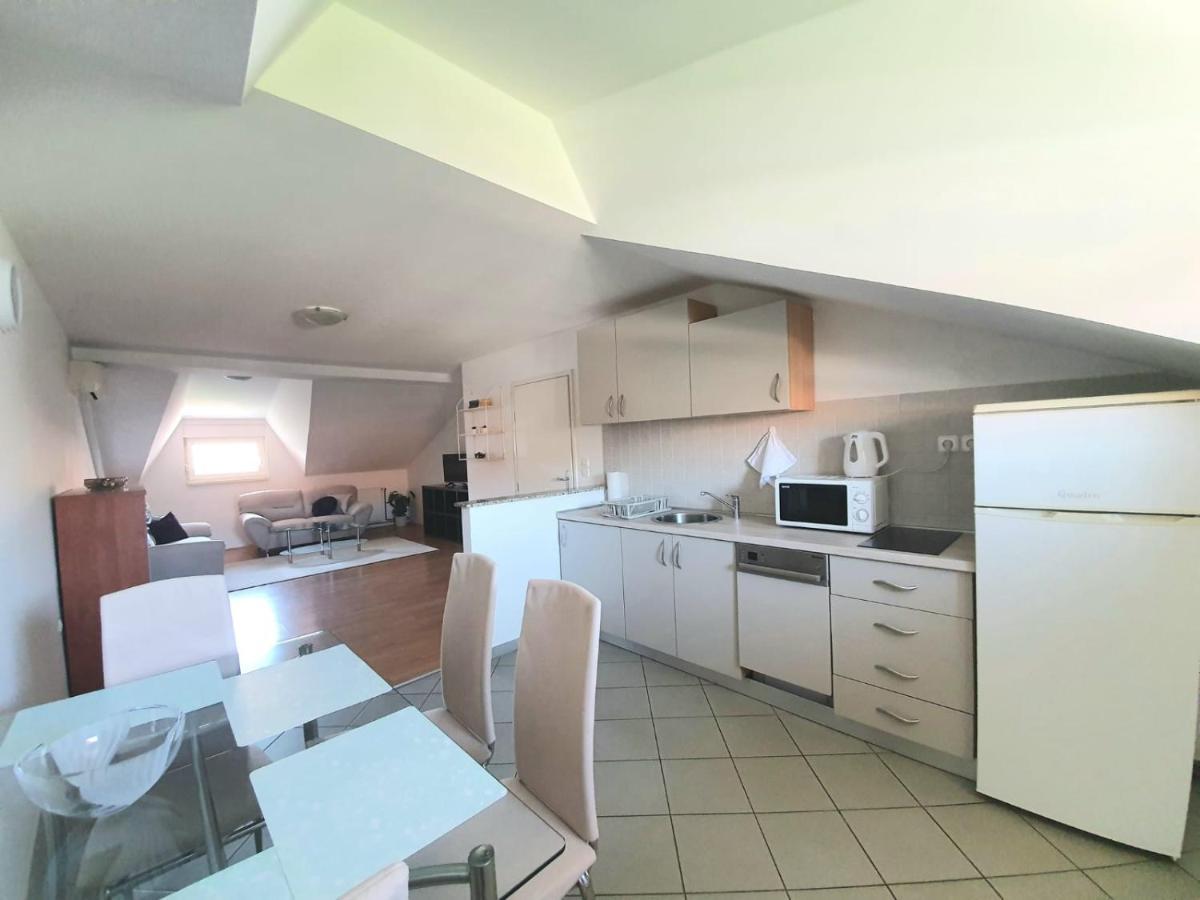 Apartment Lily Near Zagreb Airport Velika Gorica Esterno foto